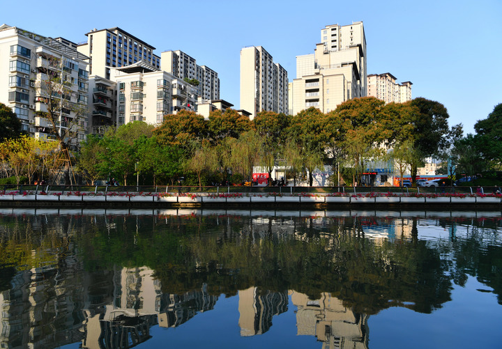 麻将胡了技巧《住宅项目规范》征求意见：新建住宅建筑二层以上至少设置一部电梯